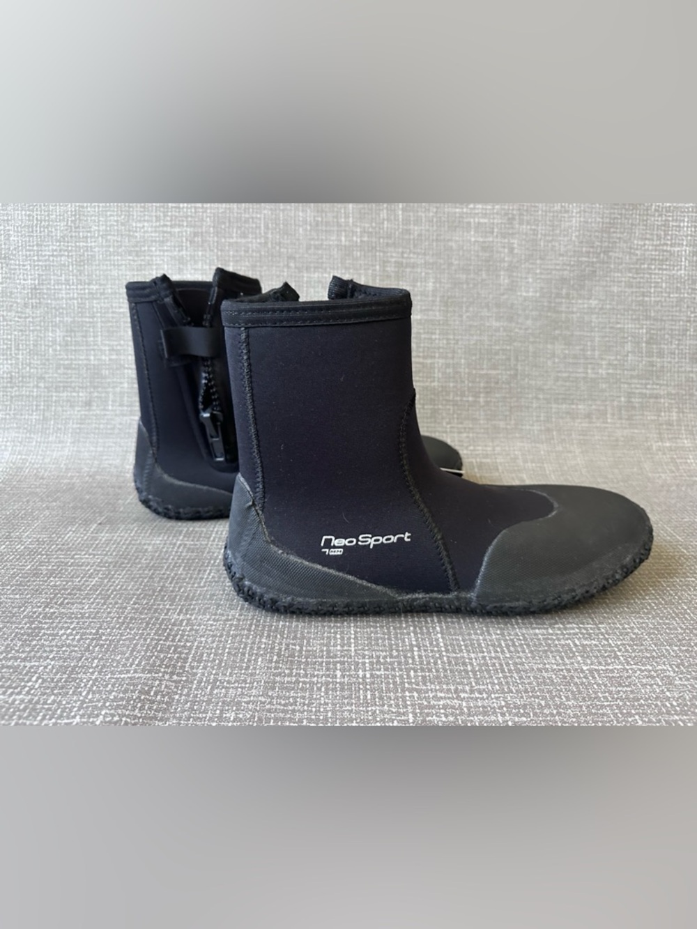 NeoSport 7mm Hi-Top Wetsuit Dive Boots Black Men’s 11 Women’s 12 Zip NWT